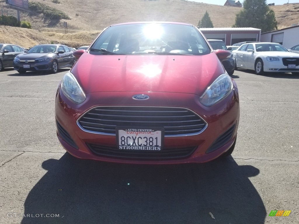 2016 Fiesta SE Sedan - Ruby Red Metallic / Medium Light Stone photo #3