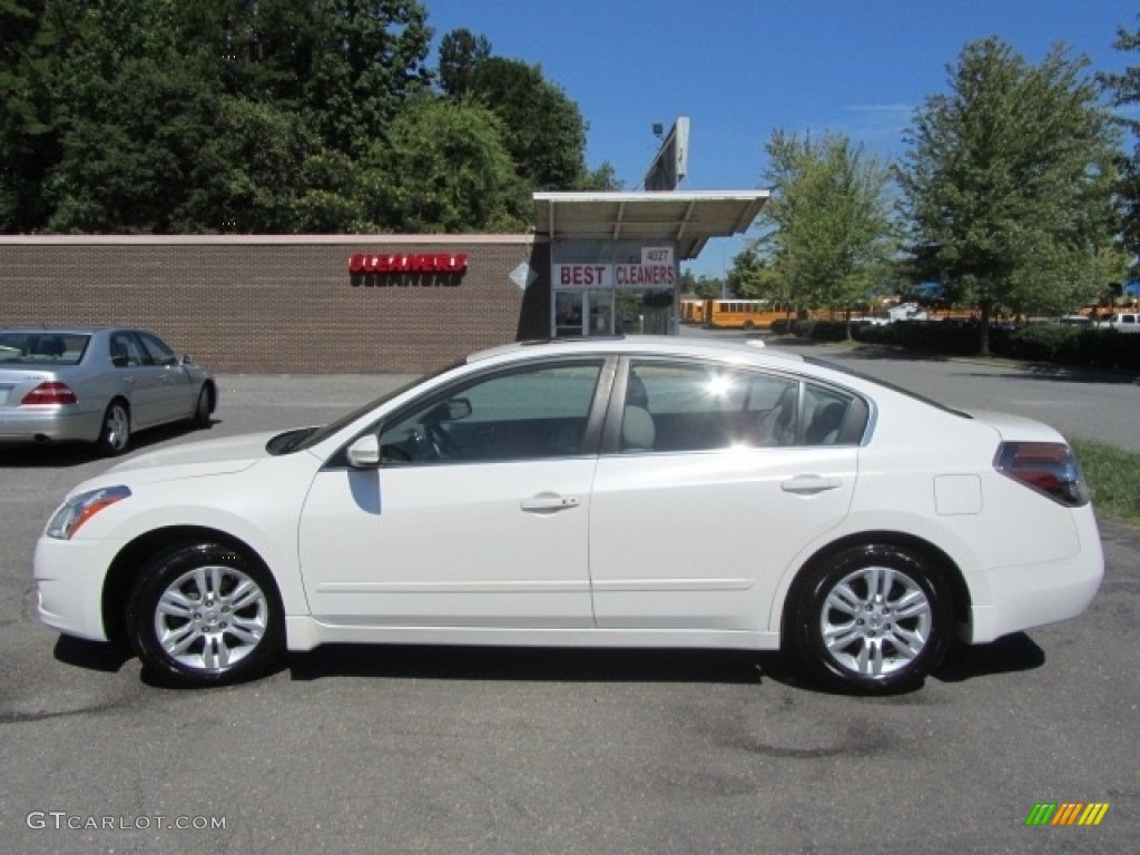 2010 Altima 2.5 S - Winter Frost White / Frost photo #7