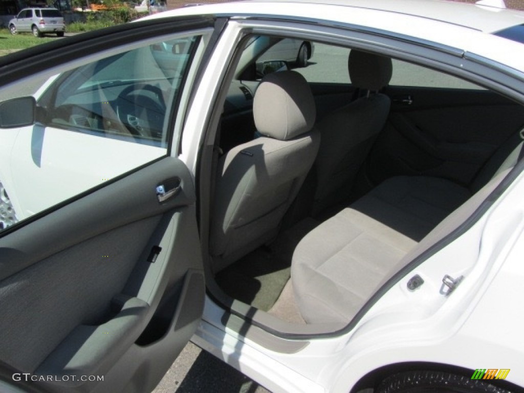 2010 Altima 2.5 S - Winter Frost White / Frost photo #19