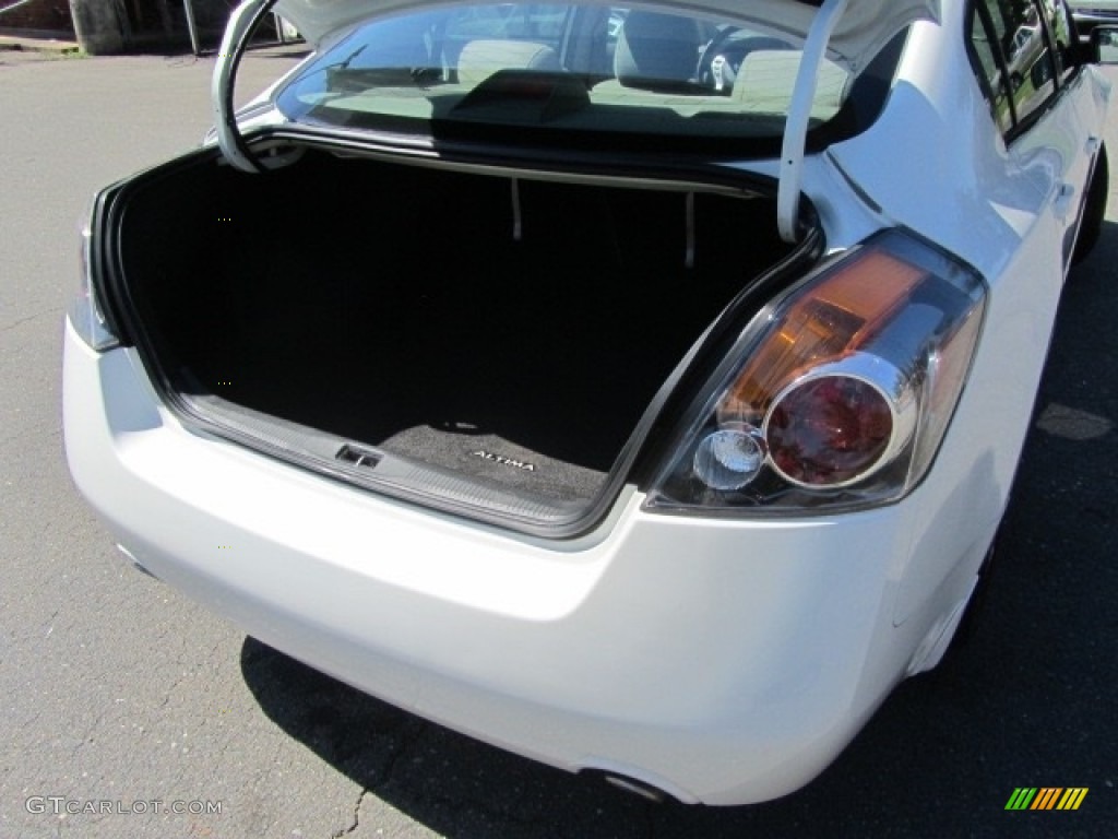 2010 Altima 2.5 S - Winter Frost White / Frost photo #20