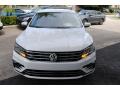 Pure White - Passat R-Line Photo No. 3