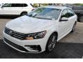 Pure White - Passat R-Line Photo No. 4