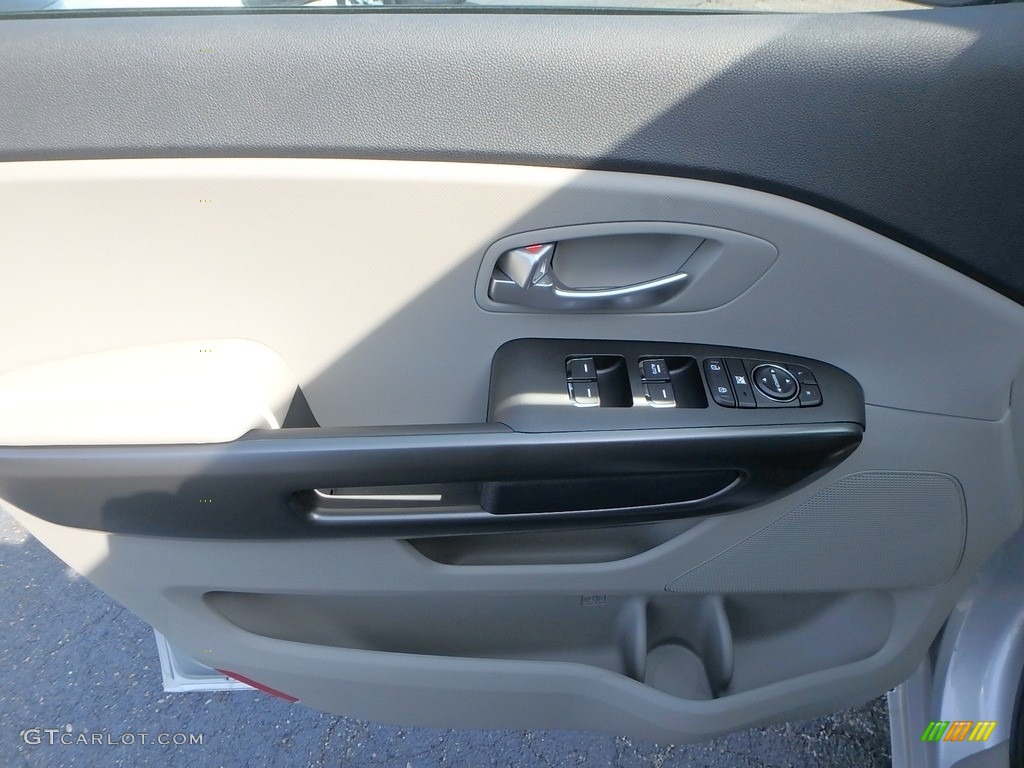 2019 Kia Sedona EX Door Panel Photos