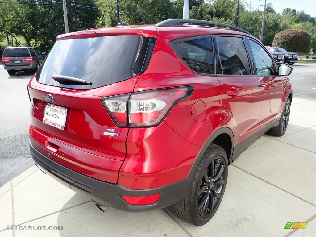 2017 Escape SE 4WD - Ruby Red / Charcoal Black photo #6