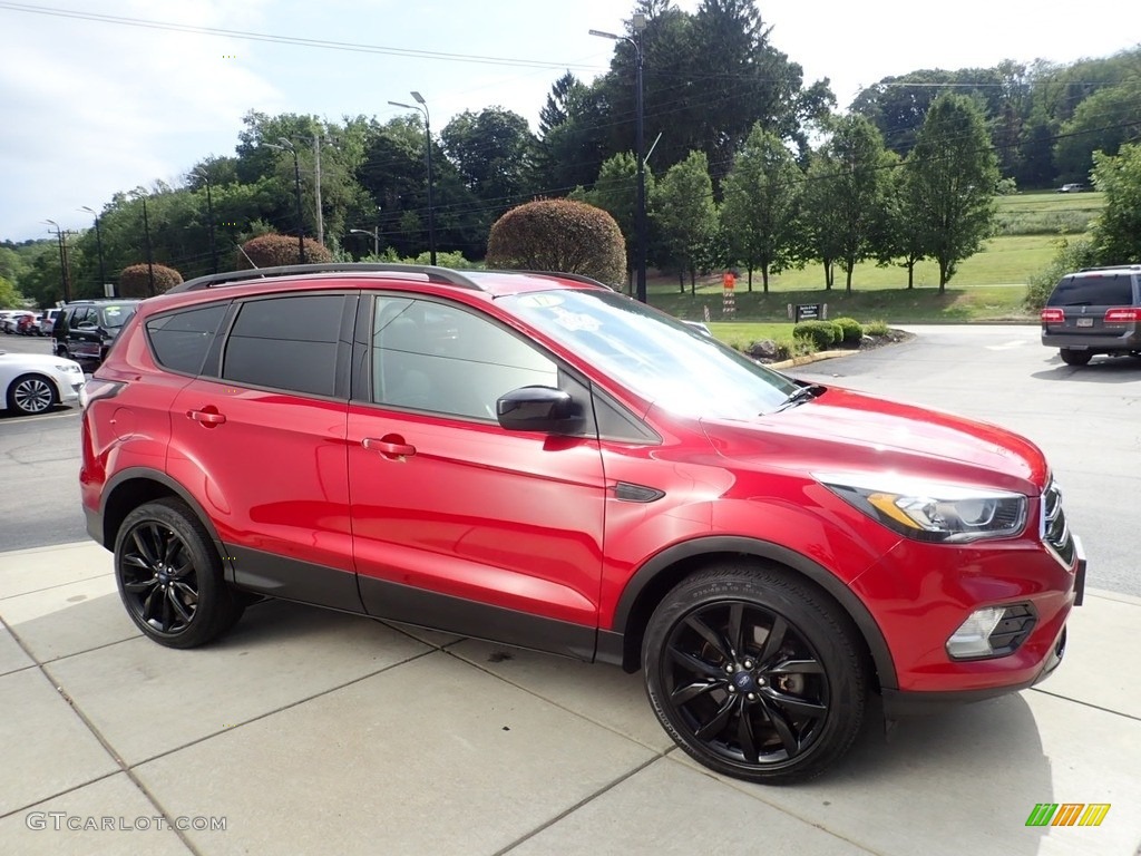 2017 Escape SE 4WD - Ruby Red / Charcoal Black photo #7