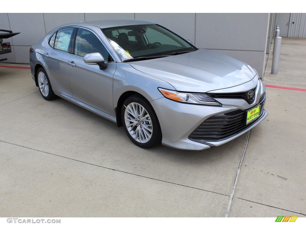 2019 Camry XLE - Celestial Silver Metallic / Ash photo #2