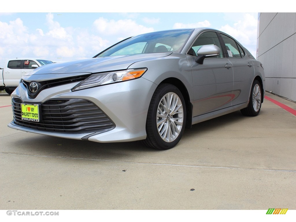 2019 Camry XLE - Celestial Silver Metallic / Ash photo #4