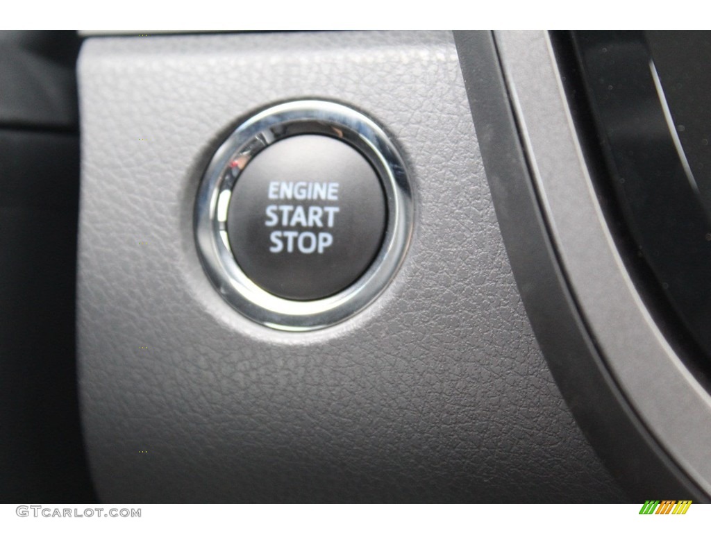 2019 Camry XLE - Celestial Silver Metallic / Ash photo #17