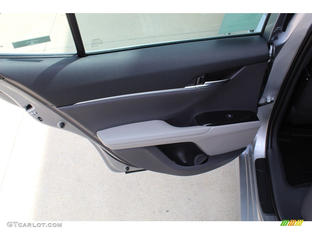 2019 Camry XLE - Celestial Silver Metallic / Ash photo #19