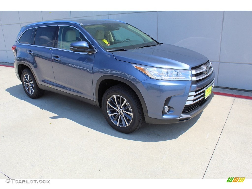 2019 Highlander XLE - Shoreline Blue Pearl / Black photo #2