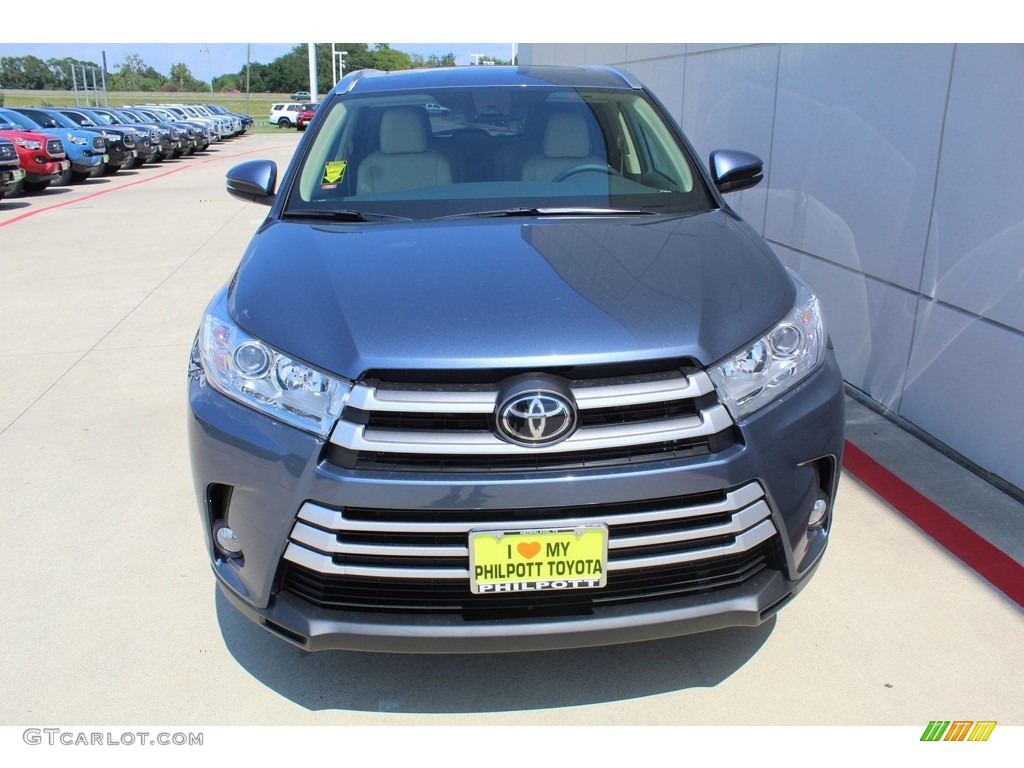 2019 Highlander XLE - Shoreline Blue Pearl / Black photo #3