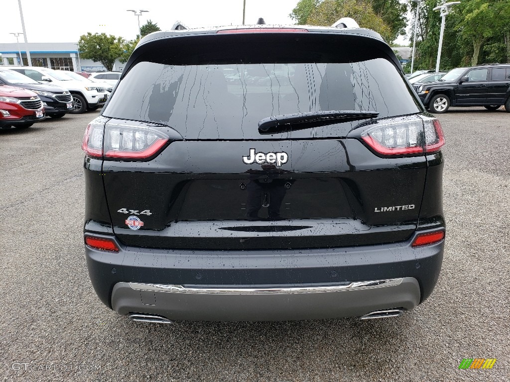 2020 Cherokee Limited 4x4 - Diamond Black Crystal Pearl / Black photo #5