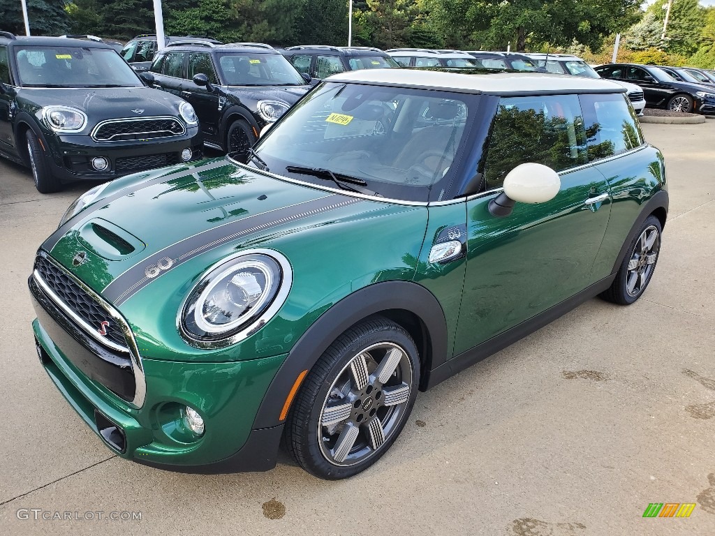 60 Years British Racing Green IV 2019 Mini Hardtop Cooper S 2 Door 60 Years Edition Exterior Photo #135005544