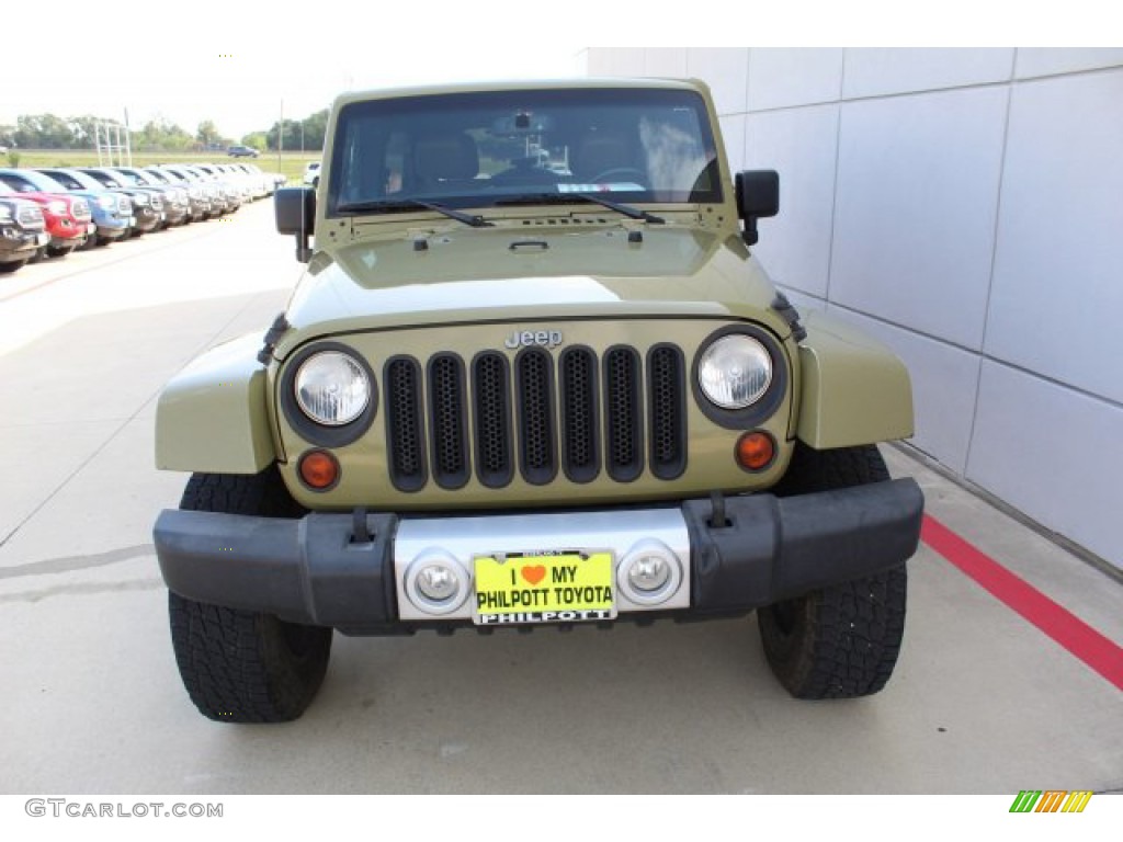 2013 Wrangler Unlimited Sahara 4x4 - Commando Green / Black/Dark Saddle photo #3