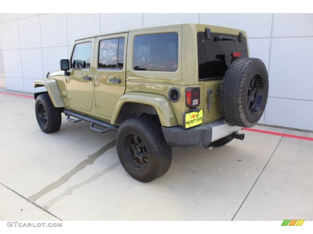 2013 Wrangler Unlimited Sahara 4x4 - Commando Green / Black/Dark Saddle photo #11
