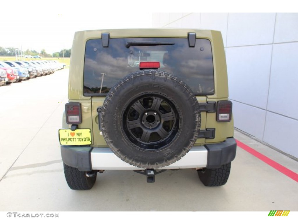 2013 Wrangler Unlimited Sahara 4x4 - Commando Green / Black/Dark Saddle photo #12