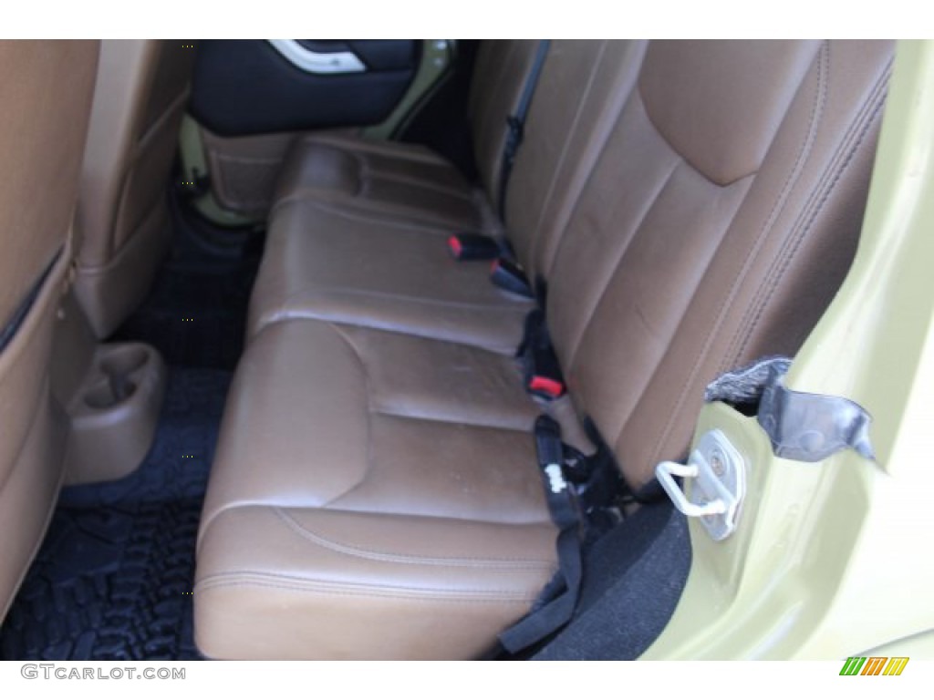 2013 Wrangler Unlimited Sahara 4x4 - Commando Green / Black/Dark Saddle photo #23