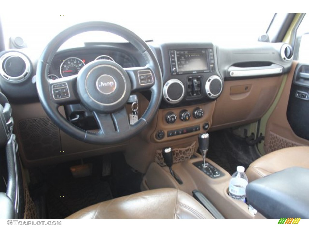 2013 Wrangler Unlimited Sahara 4x4 - Commando Green / Black/Dark Saddle photo #24