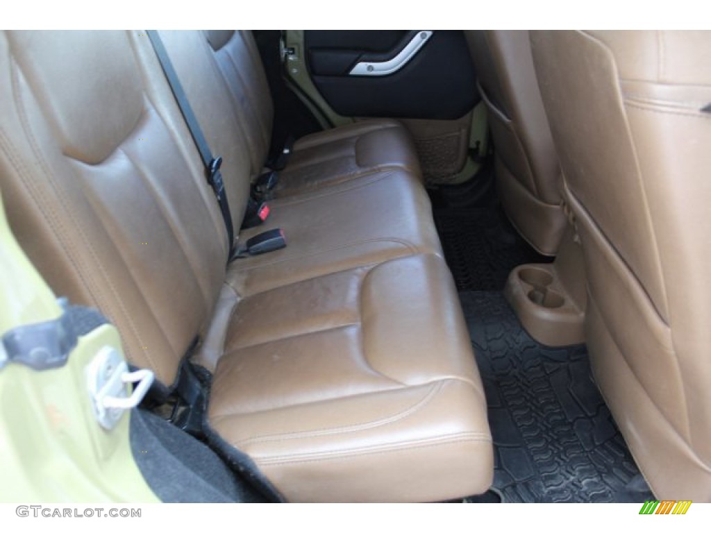 2013 Wrangler Unlimited Sahara 4x4 - Commando Green / Black/Dark Saddle photo #28