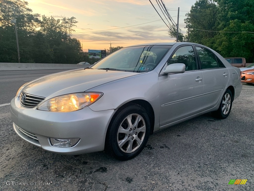 2006 Camry XLE V6 - Lunar Mist Metallic / Stone Gray photo #7