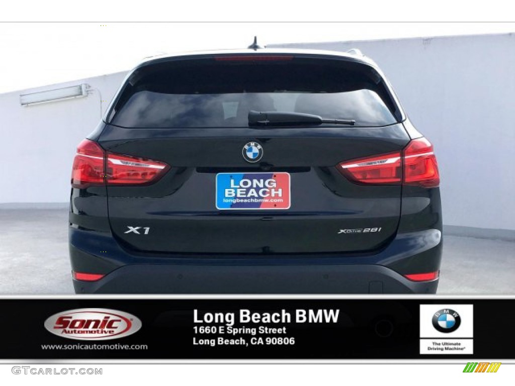 2019 X1 xDrive28i - Jet Black / Black photo #3