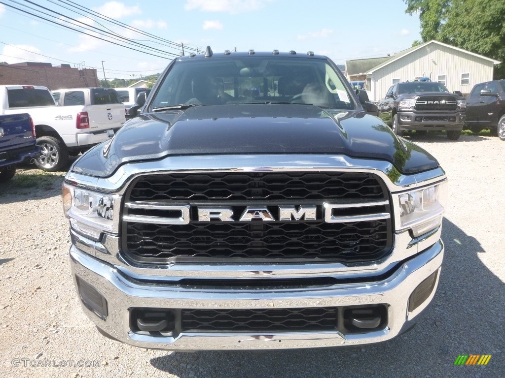 2019 3500 Tradesman Crew Cab 4x4 - Maximum Steel Metallic / Black/Diesel Gray photo #8