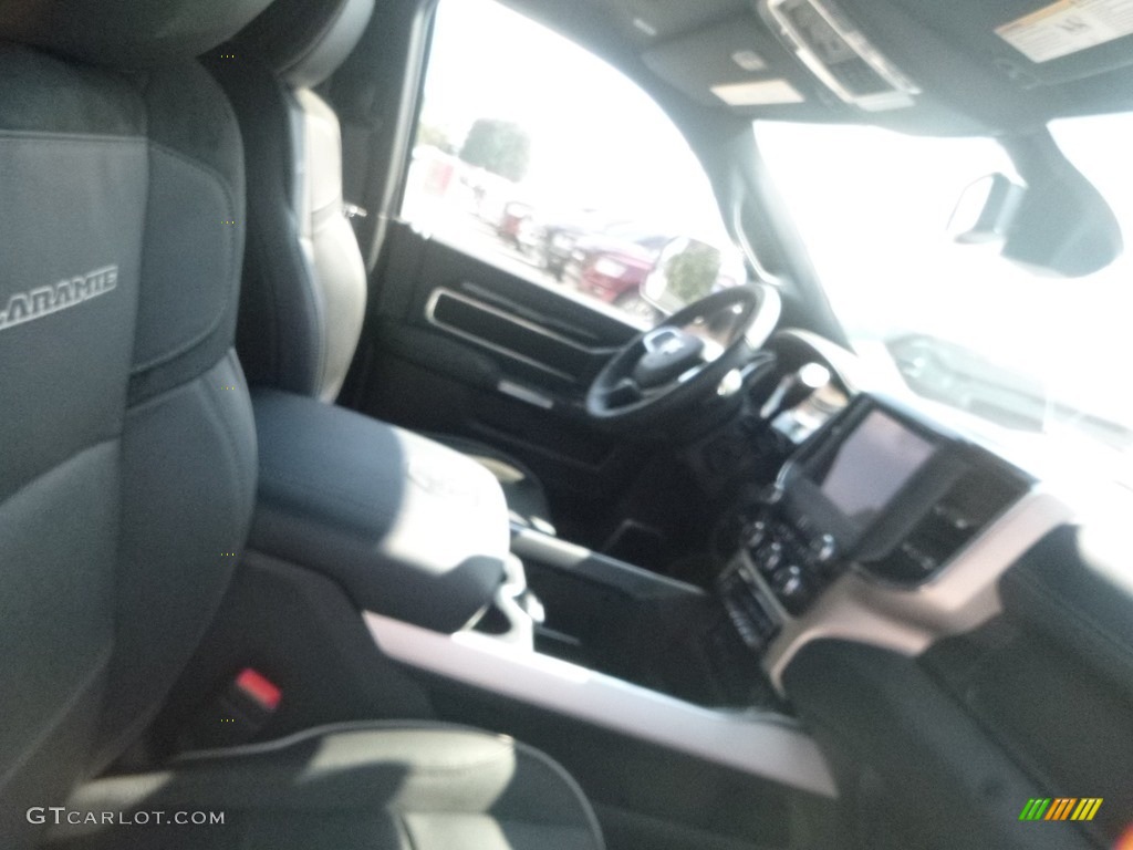 2019 3500 Laramie Crew Cab 4x4 - Blue Streak Pearl / Black photo #10