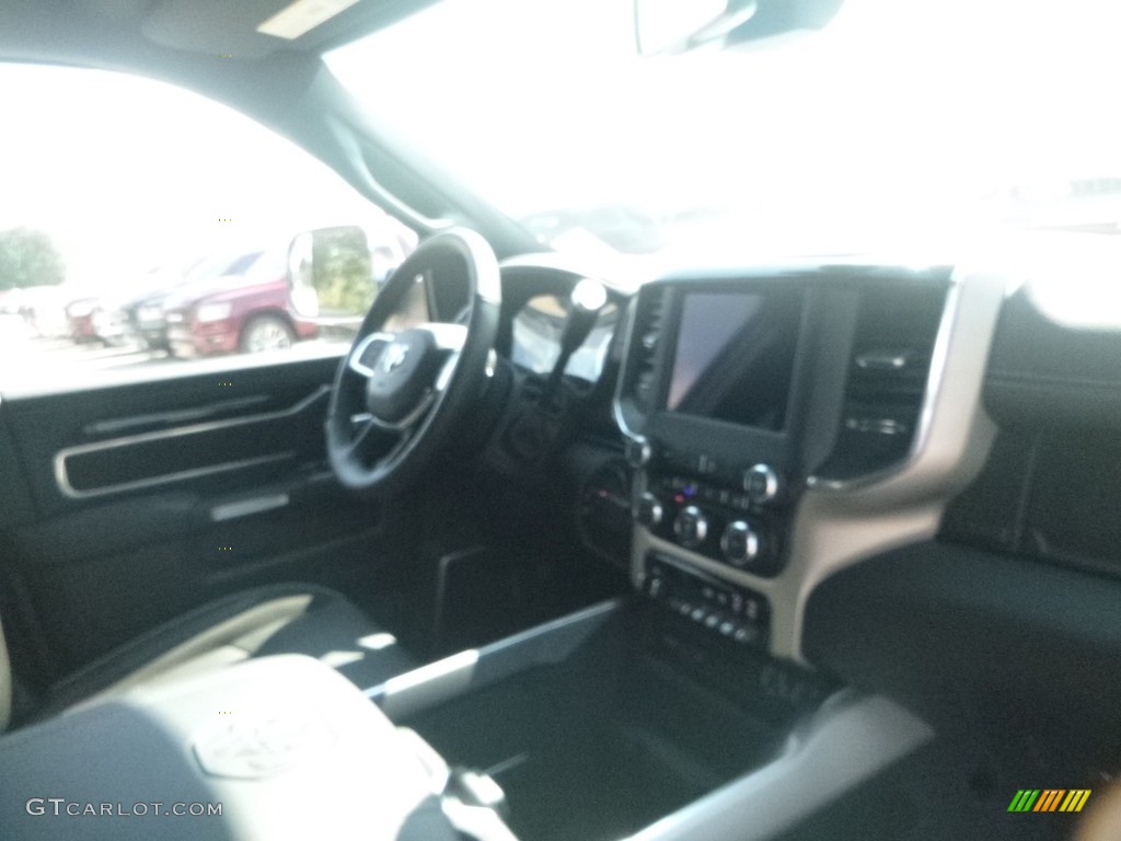 2019 3500 Laramie Crew Cab 4x4 - Blue Streak Pearl / Black photo #11