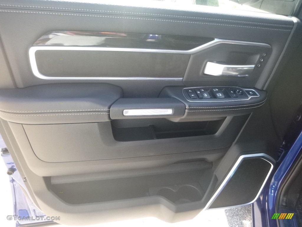 2019 3500 Laramie Crew Cab 4x4 - Blue Streak Pearl / Black photo #15