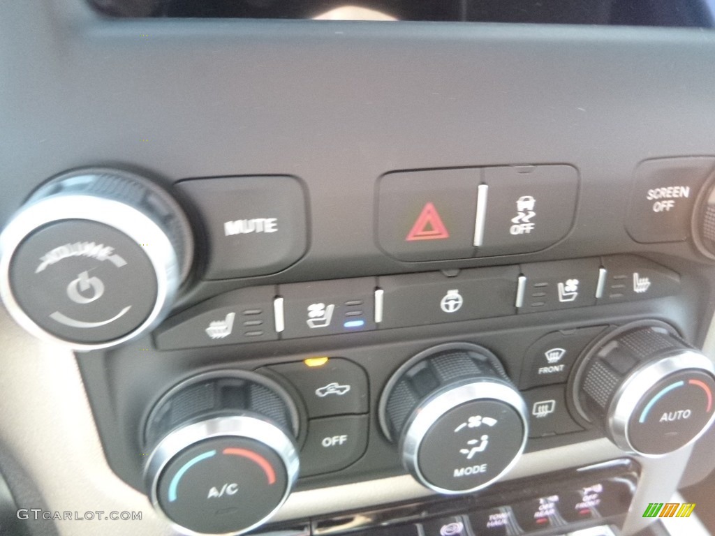 2019 3500 Laramie Crew Cab 4x4 - Blue Streak Pearl / Black photo #20