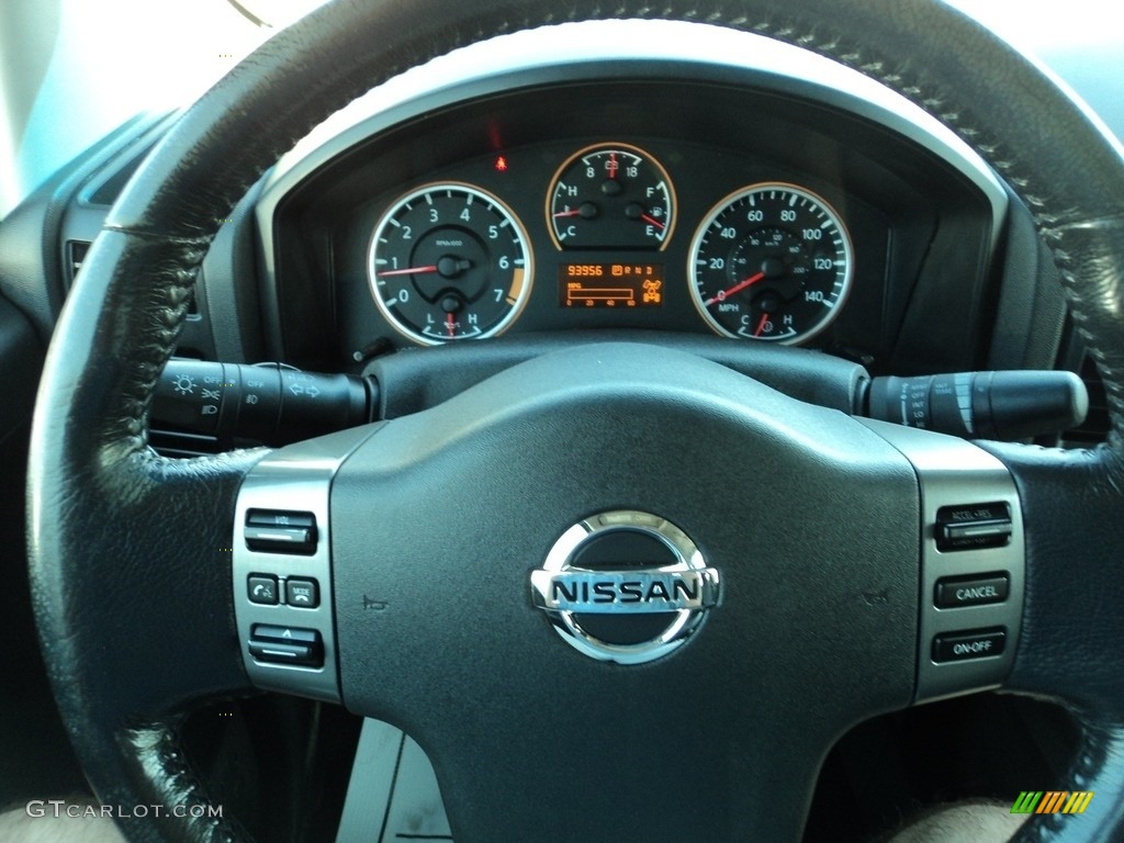 2010 Titan SE Crew Cab 4x4 - Blizzard White / Charcoal photo #10