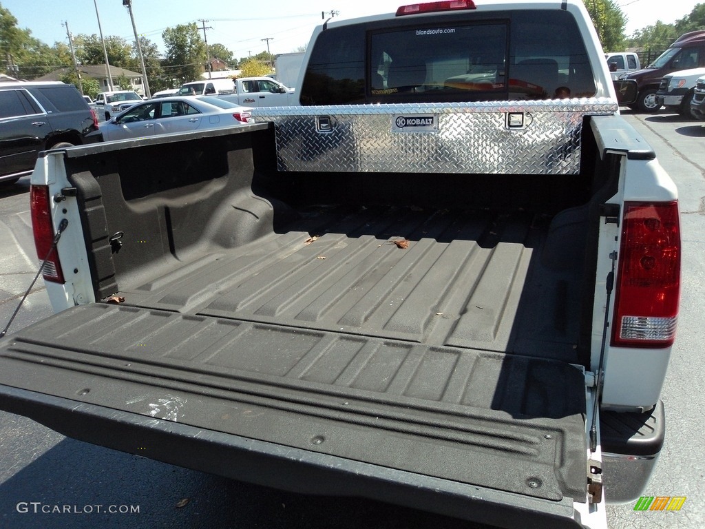 2010 Titan SE Crew Cab 4x4 - Blizzard White / Charcoal photo #26