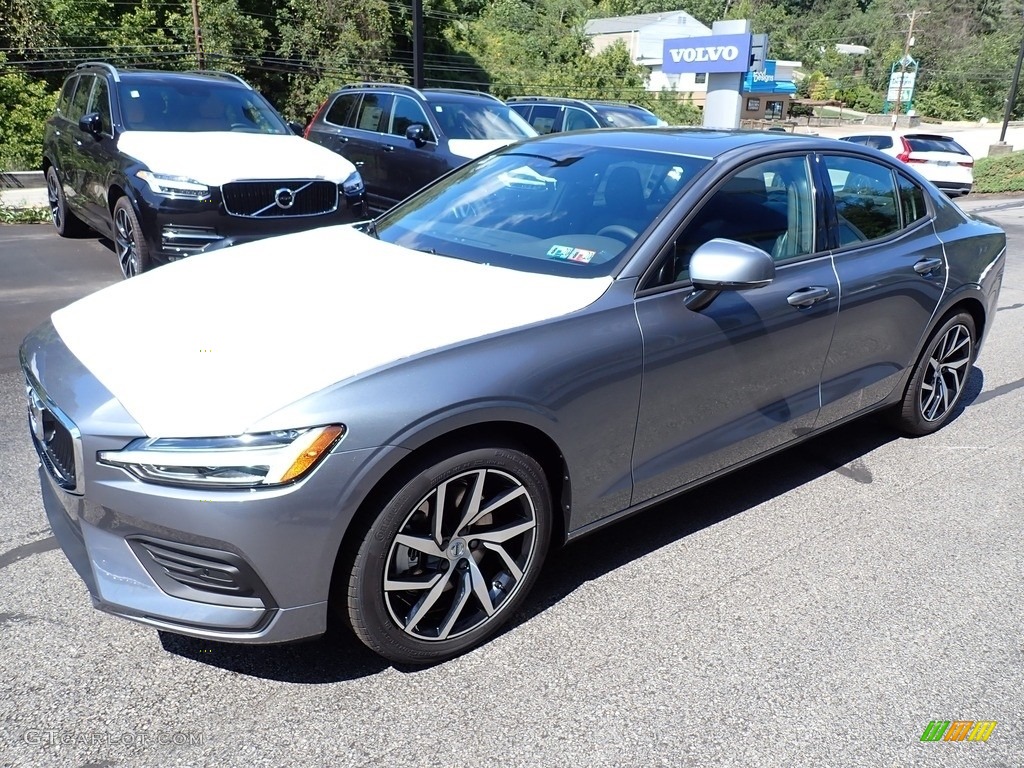 Osmium Gray Metallic 2020 Volvo S60 T5 Momentum Exterior Photo #135038115