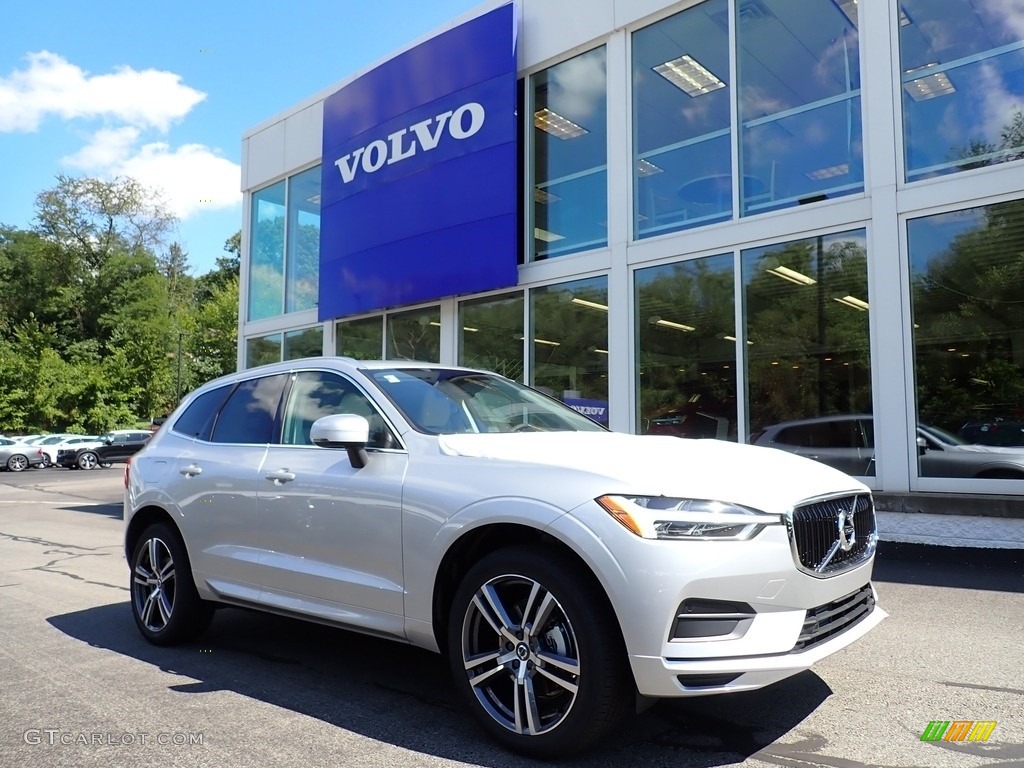 Bright Silver Metallic 2020 Volvo XC60 T5 AWD Momentum Exterior Photo #135038586