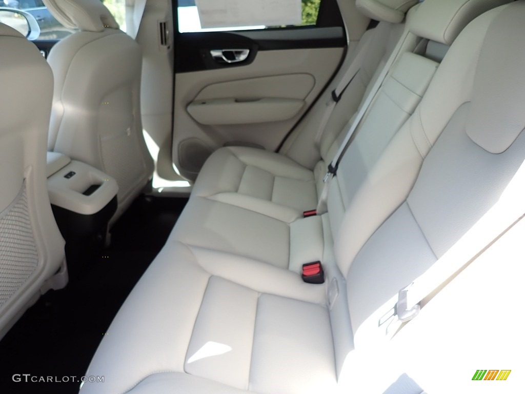 2020 Volvo XC60 T5 AWD Momentum Rear Seat Photo #135038880