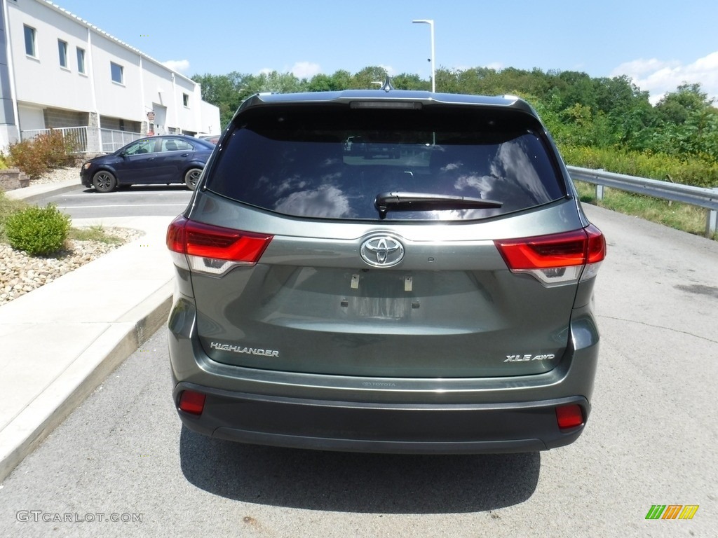 2018 Highlander XLE AWD - Alumina Jade Metallic / Ash photo #9
