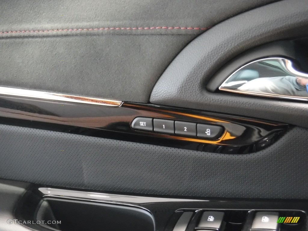2017 Chevrolet SS Sedan Jet Black Door Panel Photo #135046761