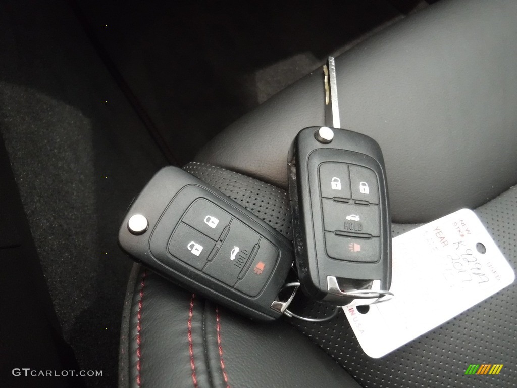 2017 Chevrolet SS Sedan Keys Photos