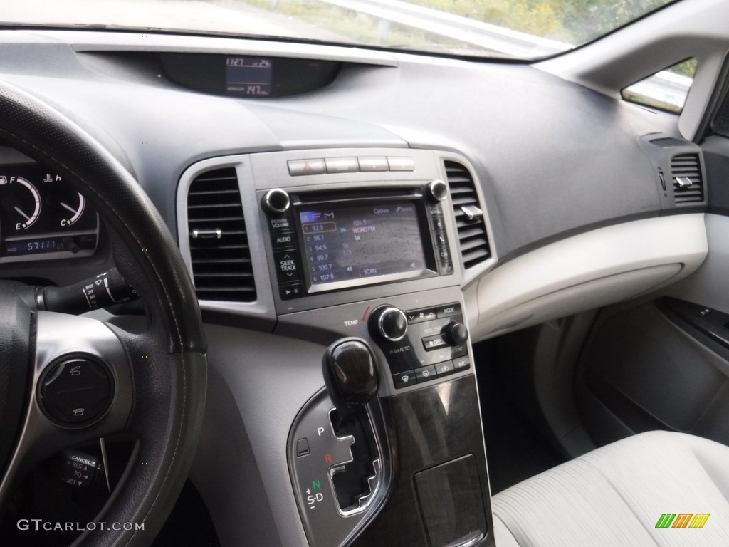 2013 Venza LE AWD - Cosmic Gray Mica / Ivory photo #15