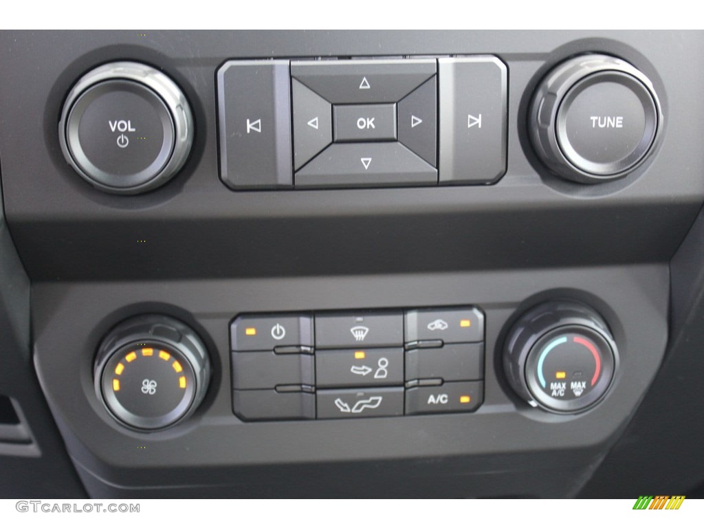 2019 F150 XL Regular Cab - Magma Red / Earth Gray photo #16