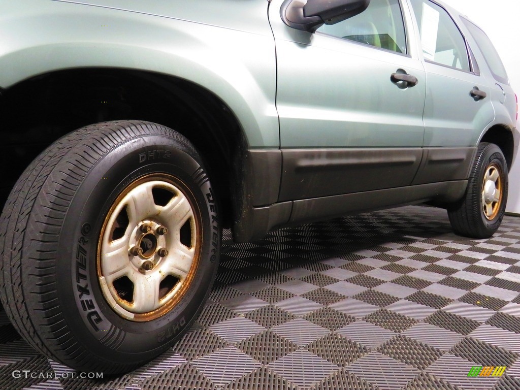 2006 Escape XLS 4WD - Titanium Green Metallic / Medium/Dark Flint photo #8