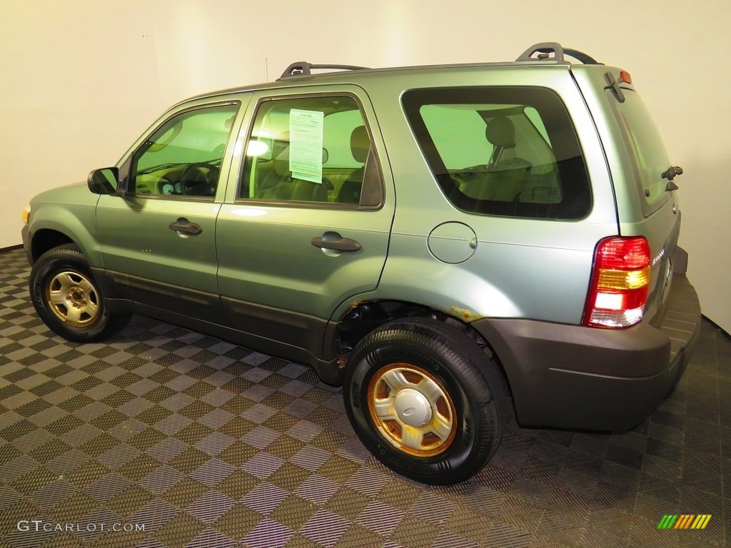 2006 Escape XLS 4WD - Titanium Green Metallic / Medium/Dark Flint photo #9
