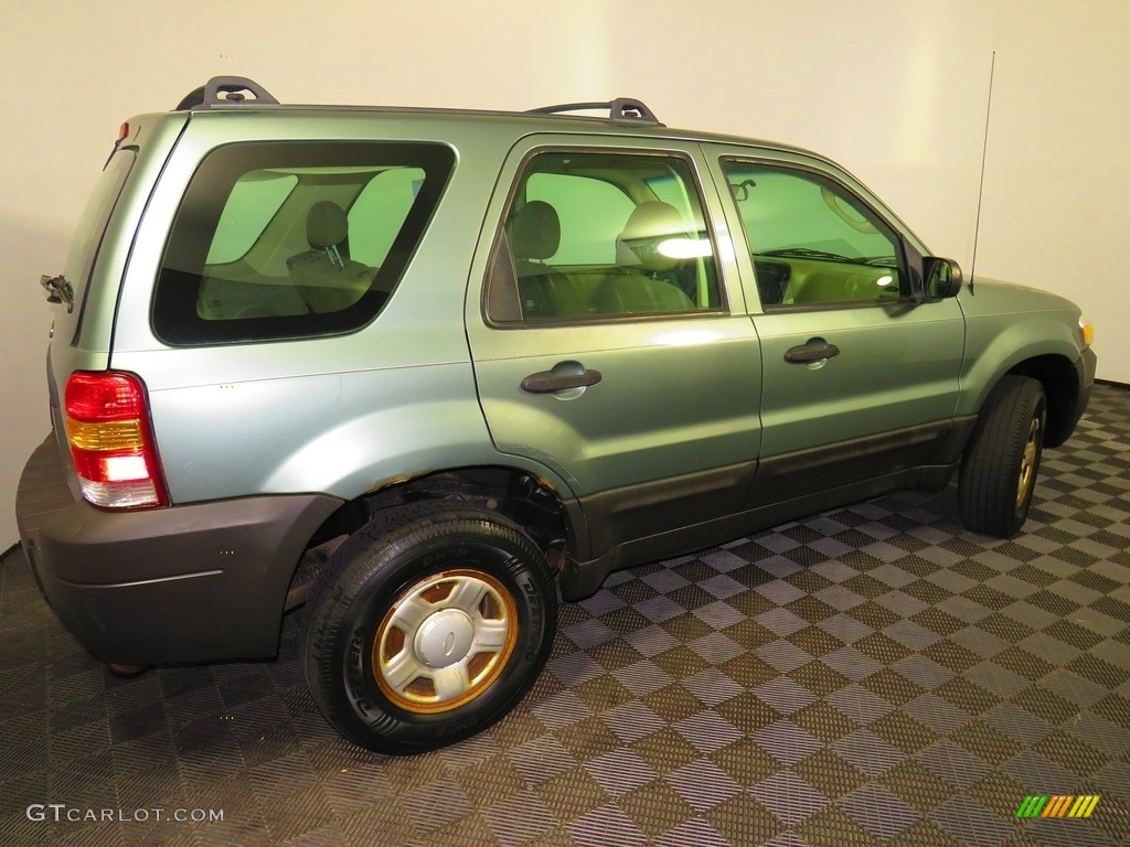 2006 Escape XLS 4WD - Titanium Green Metallic / Medium/Dark Flint photo #14