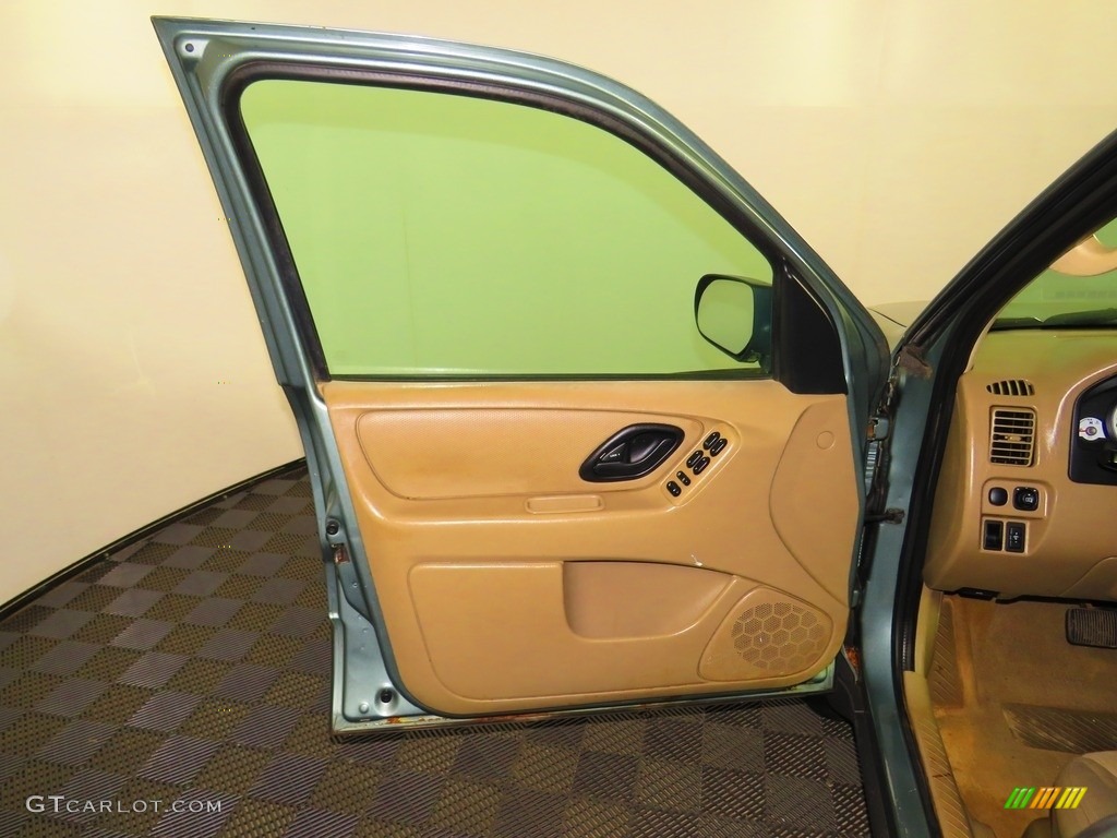 2006 Escape XLS 4WD - Titanium Green Metallic / Medium/Dark Flint photo #16