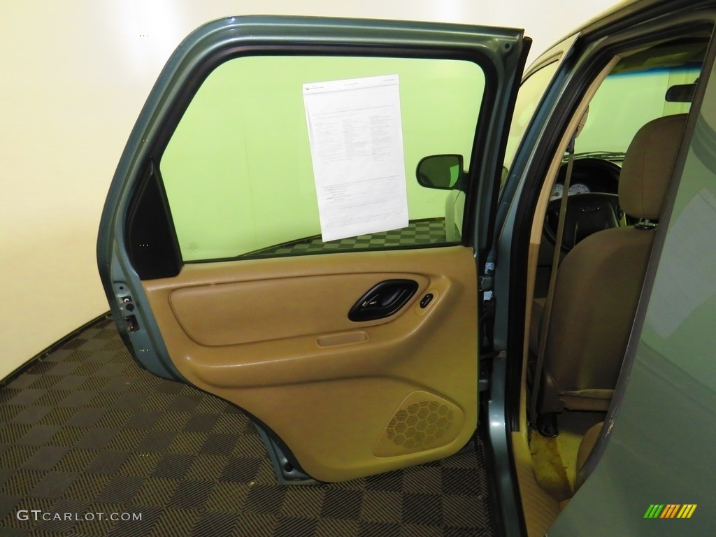 2006 Escape XLS 4WD - Titanium Green Metallic / Medium/Dark Flint photo #20