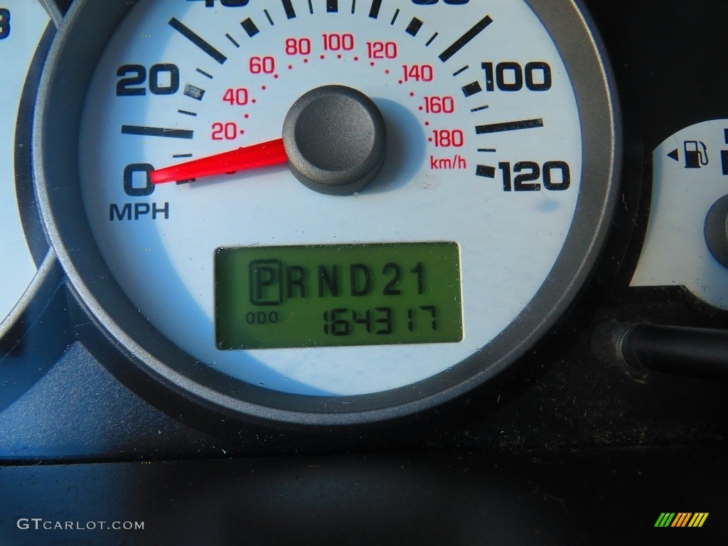 2006 Escape XLS 4WD - Titanium Green Metallic / Medium/Dark Flint photo #28