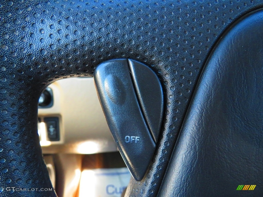 2006 Escape XLS 4WD - Titanium Green Metallic / Medium/Dark Flint photo #31