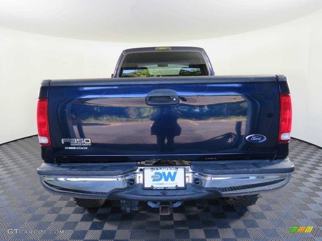 2004 F350 Super Duty XL Crew Cab 4x4 - True Blue Metallic / Medium Flint photo #12