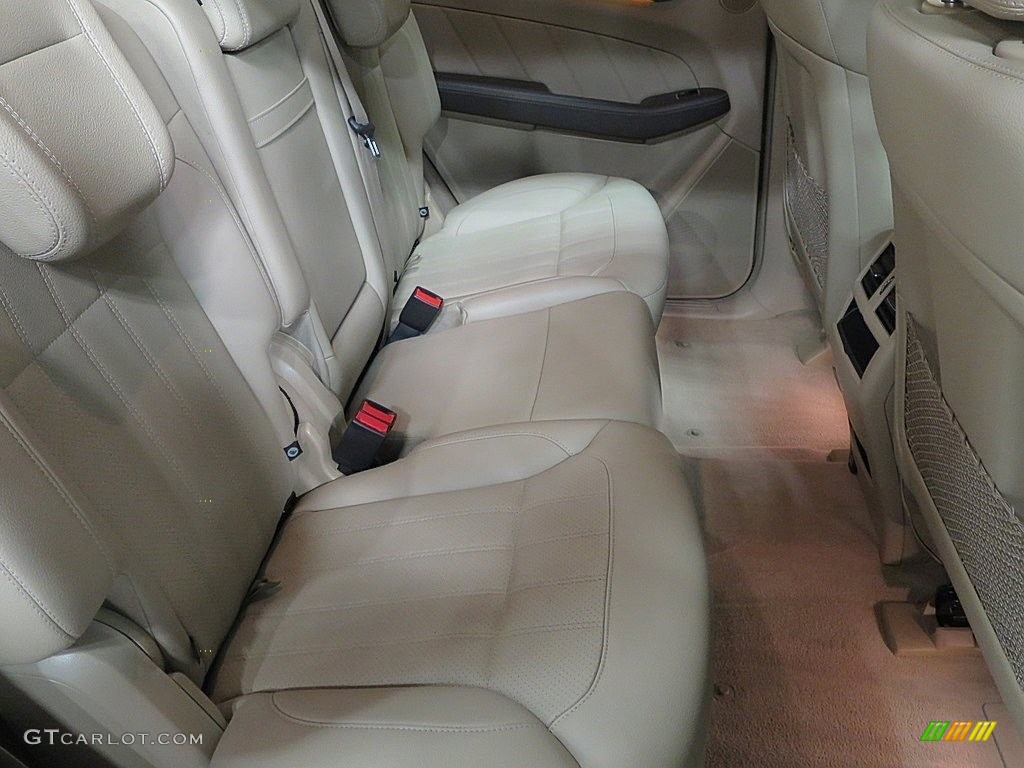 2015 GL 450 4Matic - Polar White / Almond Beige/Mocha photo #17