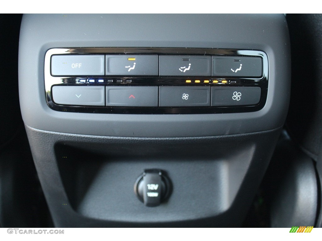 2020 Hyundai Palisade SE Controls Photos